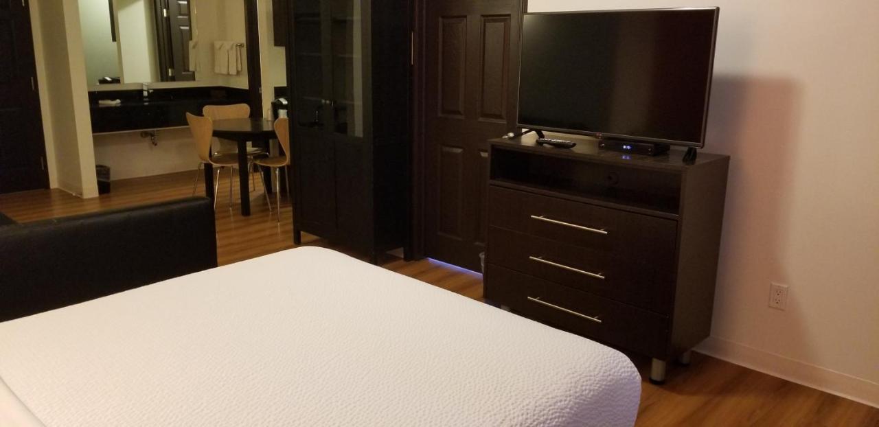 Joys Inn Innisfail, Ab Екстериор снимка