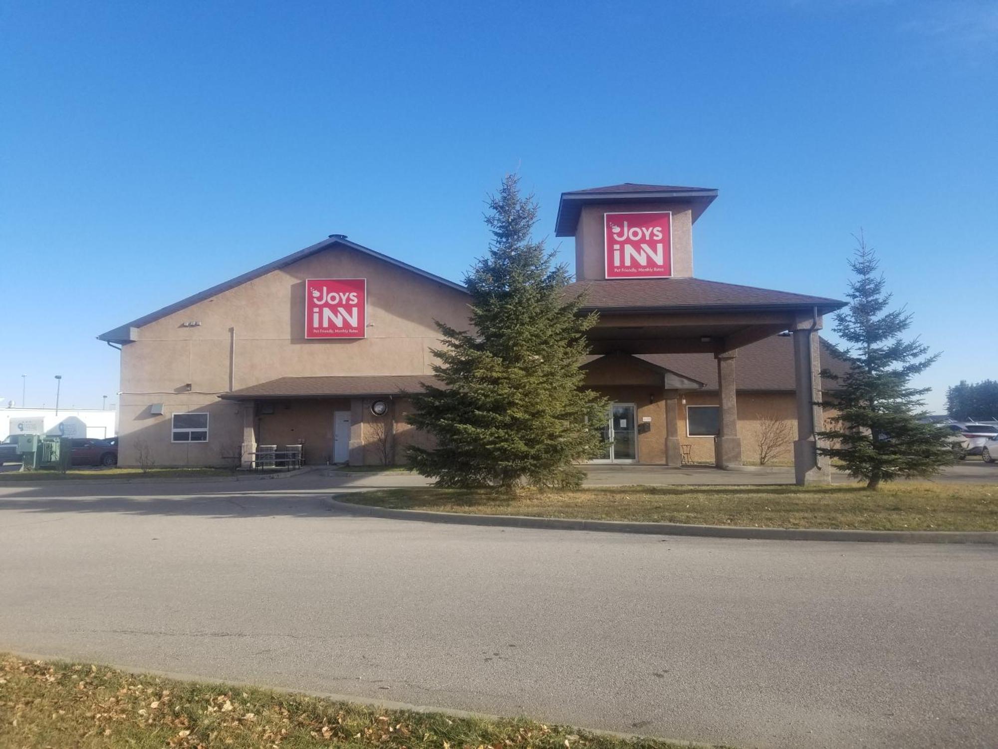 Joys Inn Innisfail, Ab Екстериор снимка