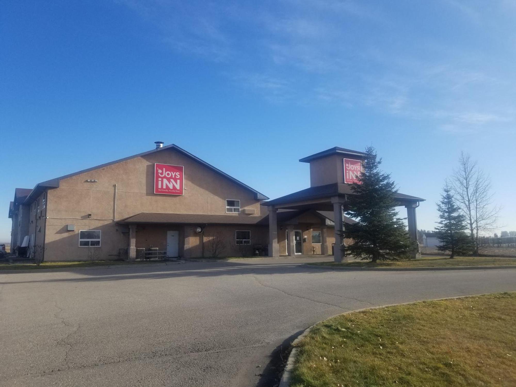 Joys Inn Innisfail, Ab Екстериор снимка
