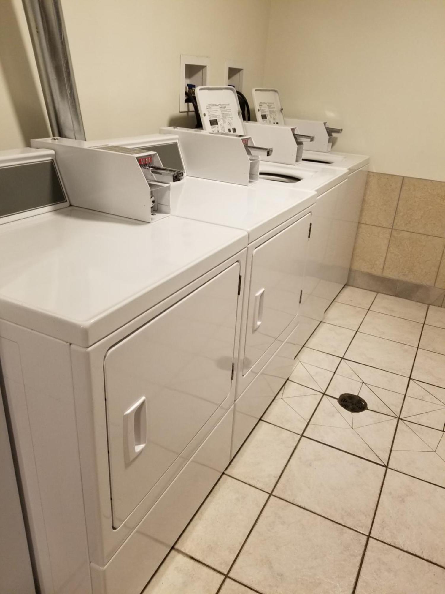 Joys Inn Innisfail, Ab Екстериор снимка