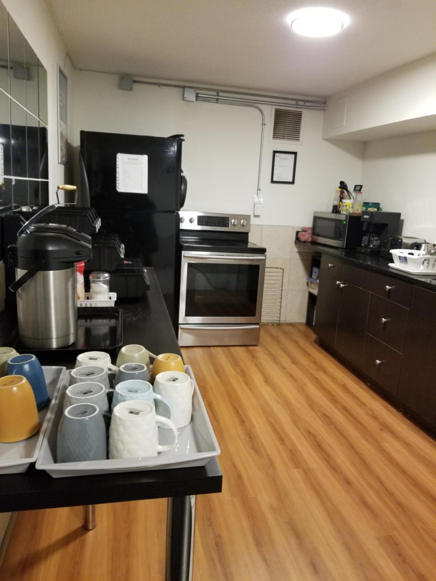 Joys Inn Innisfail, Ab Екстериор снимка
