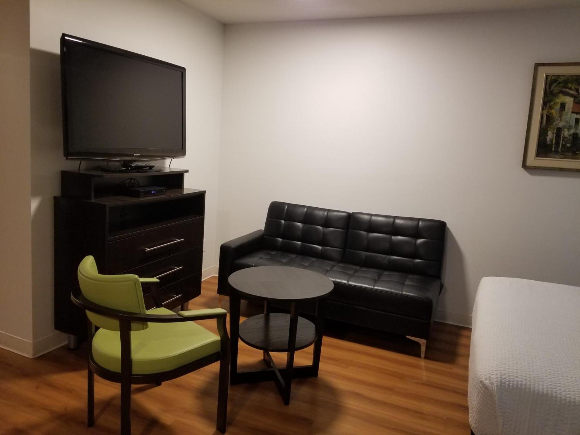 Joys Inn Innisfail, Ab Екстериор снимка